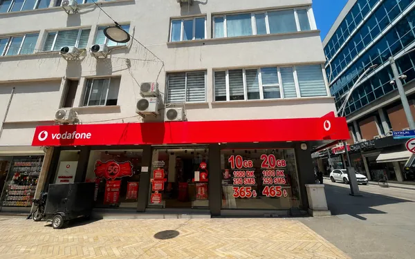 İzmit Mağazası, İzmit Vodafone yetkili bayi mağazası